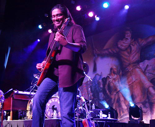 Kansas dicen adiós a su guitarrista Zak Rizvi por sorpresa - Rock ...